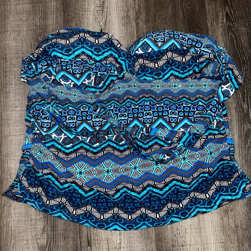 Shore Club Blue Geometric Halter Tankini Swim Top Size 22